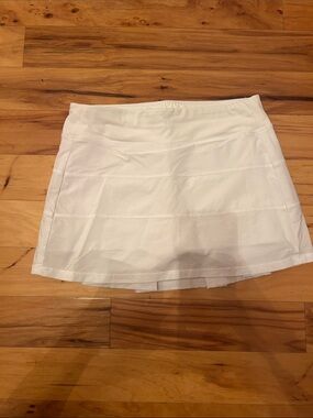 white athletic skirt